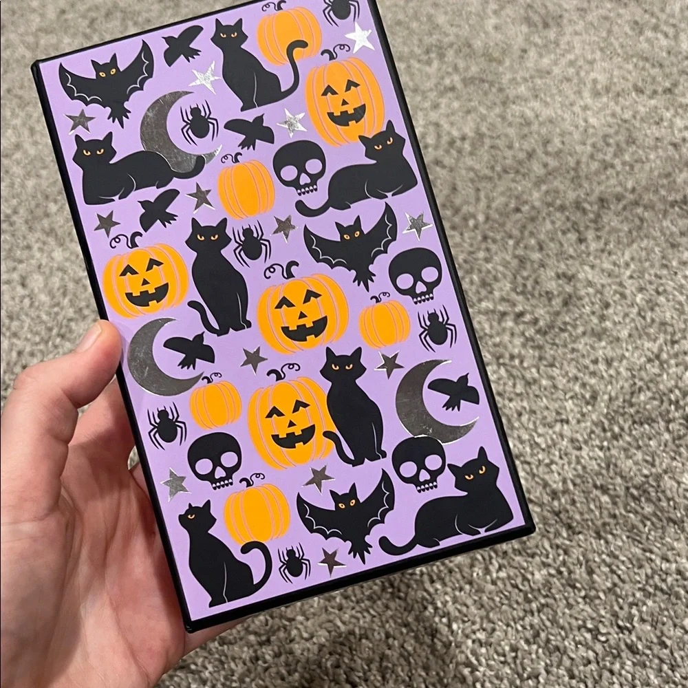 New Halloween Marshalls Cat Handbag Charm - Black and Gold